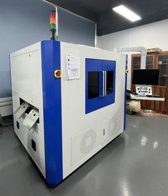 Het volledige Automatische Broodje van de Lasersnijmachine om voor Blad te rollen die Film behandelen