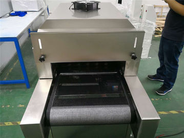 De UV van de het Maskersterilisatie van het Tunnelgezicht Machine op hoge temperatuur SUS die Gebied 500mm lost